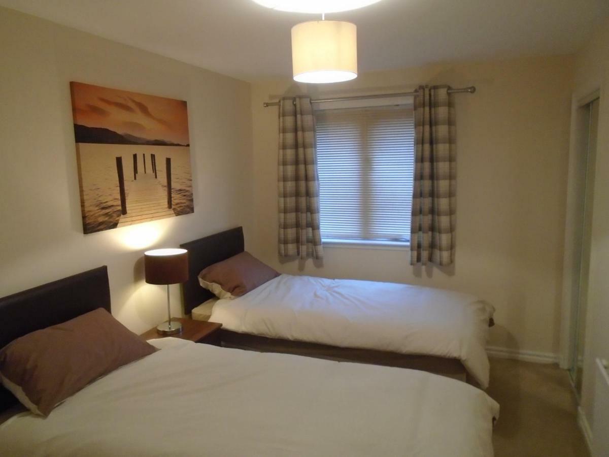 Clydebank Apartment Глазгоу Екстериор снимка